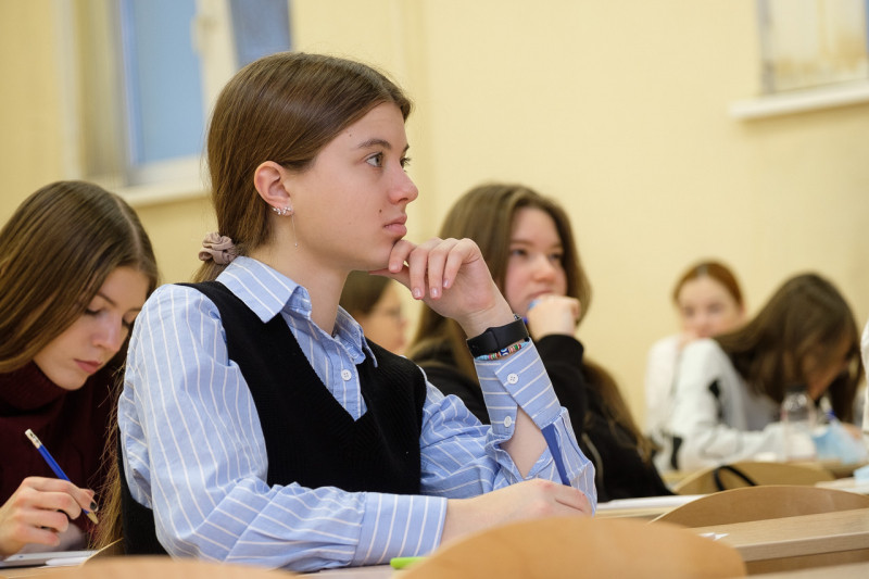 b2ap3_large_MSLU4870 Московские школьники приняли участие в медиадиктанте - НОВОСТИ | Союз журналистов Подмосковья