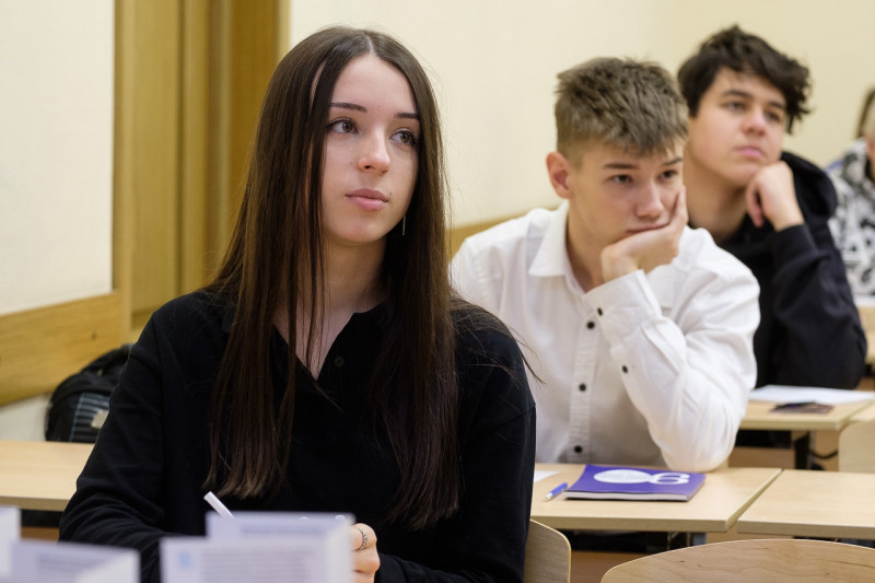 b2ap3_large_MSLU4872 Московские школьники приняли участие в медиадиктанте - НОВОСТИ | Союз журналистов Подмосковья